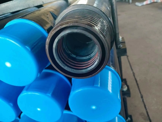 高い鋼鉄井戸のドリル パイプ Od 114mm 4 1/2&quot; Remet の長さ 6000mm の黒